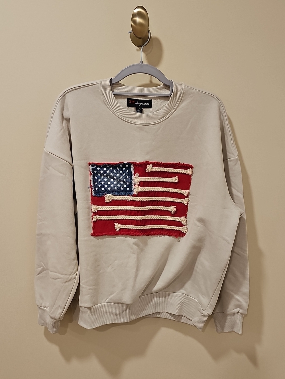 33 Degrees American Flag Patch Sweatshirt Small NWT